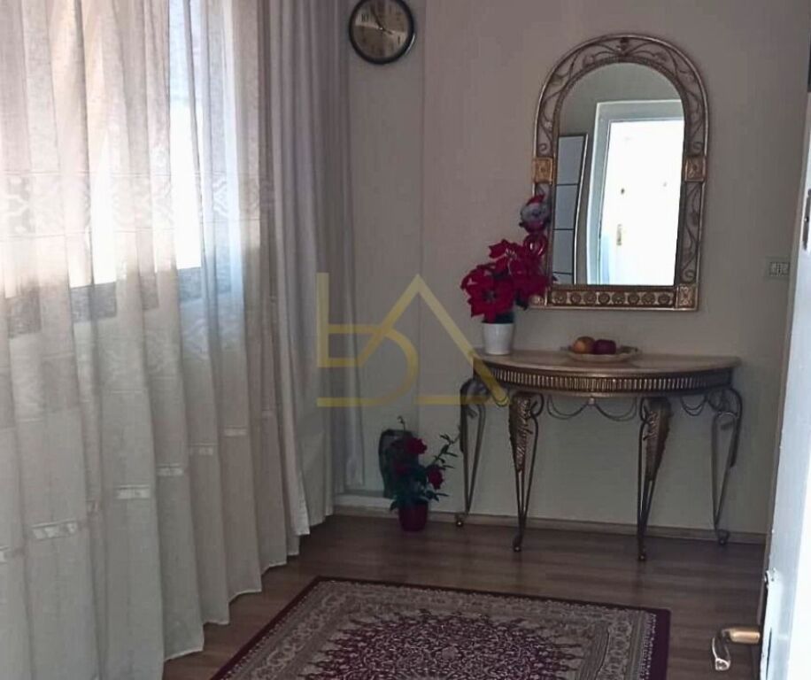Shitet Apartament 2+1 – Qendra e Tiranës