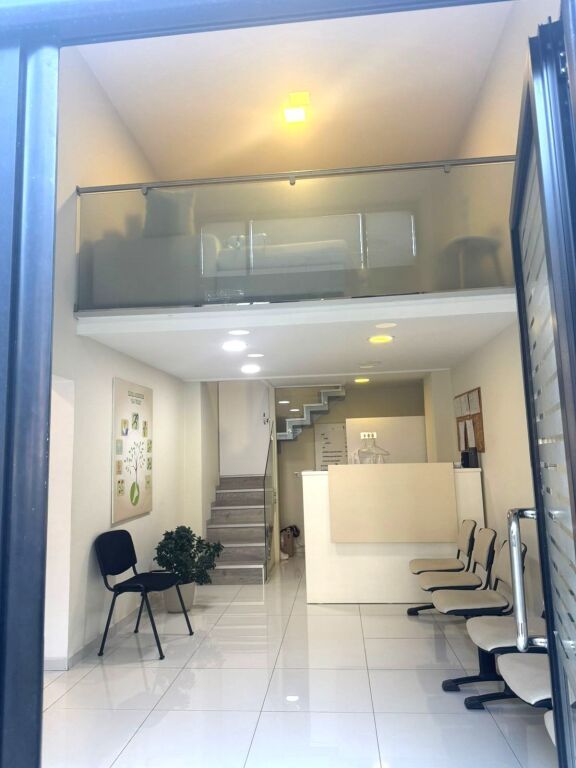 🏢 Jepet me Qera Ambient Biznesi ne Laprake 📍 Prane Gjykates Administrative, 500 mije leke