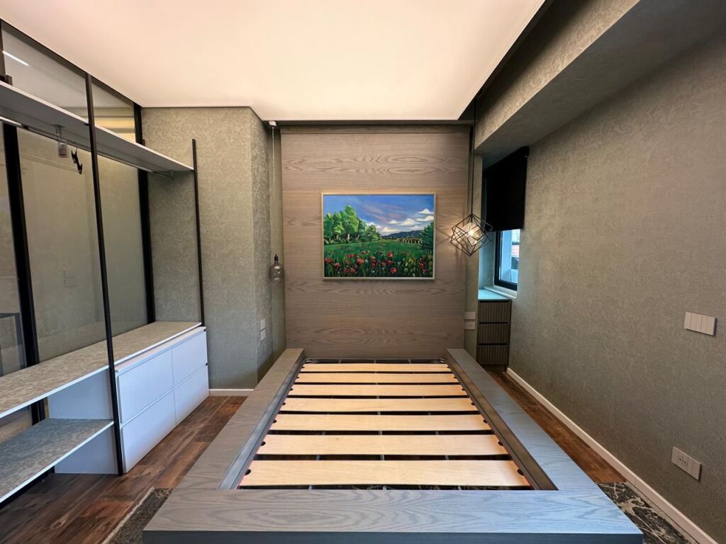 APARTAMENT LUKSOZ PER SHITJE TEK AMBASADOR 3