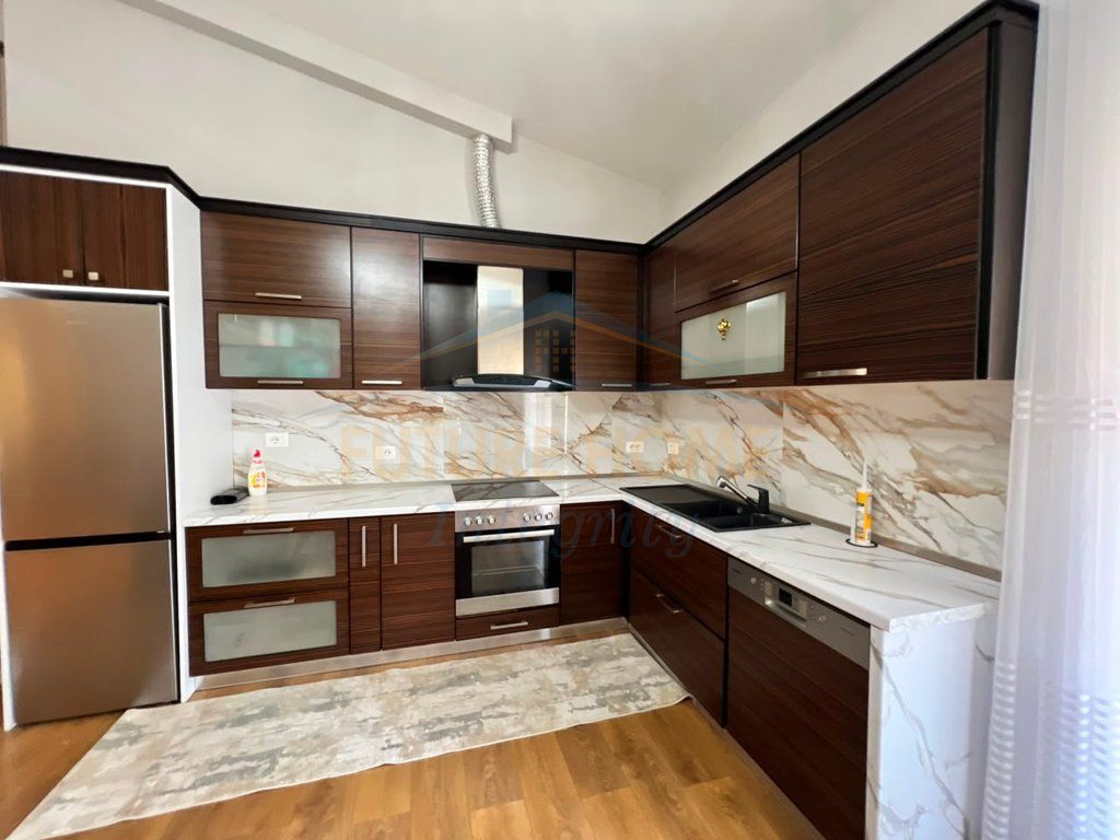 Affitto, Duplex 2+1+Veranda, Selitë, Tirana.