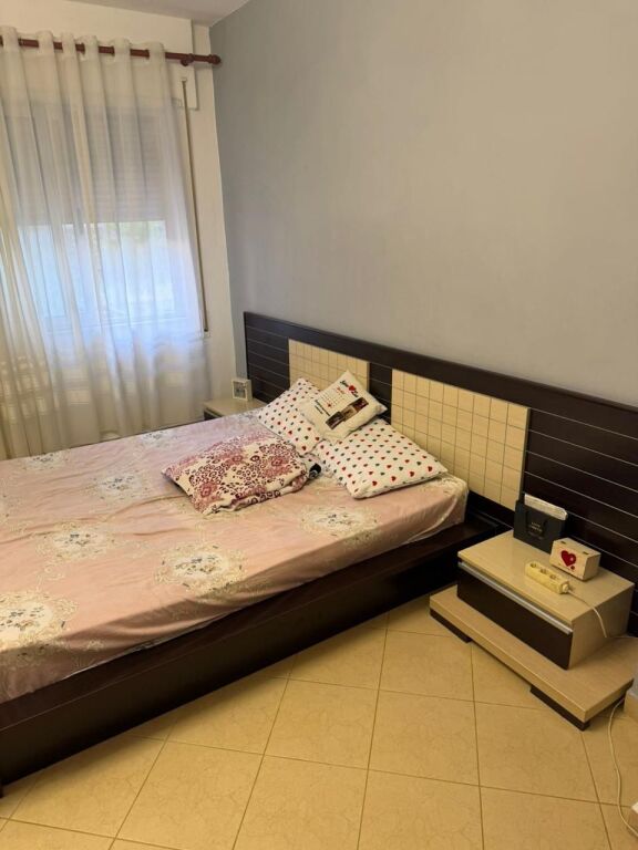 APARTAMENT 1+1 ME QERA TE FRESKU