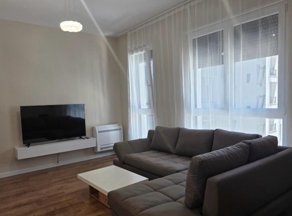 Apartament me qera 1+1 - 📍5 Maj, rezidenca Tirana Uptown