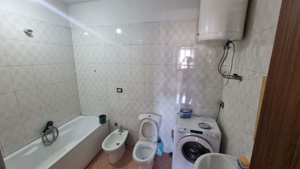 Apartament 2+1+2 me qera ne Yzberisht