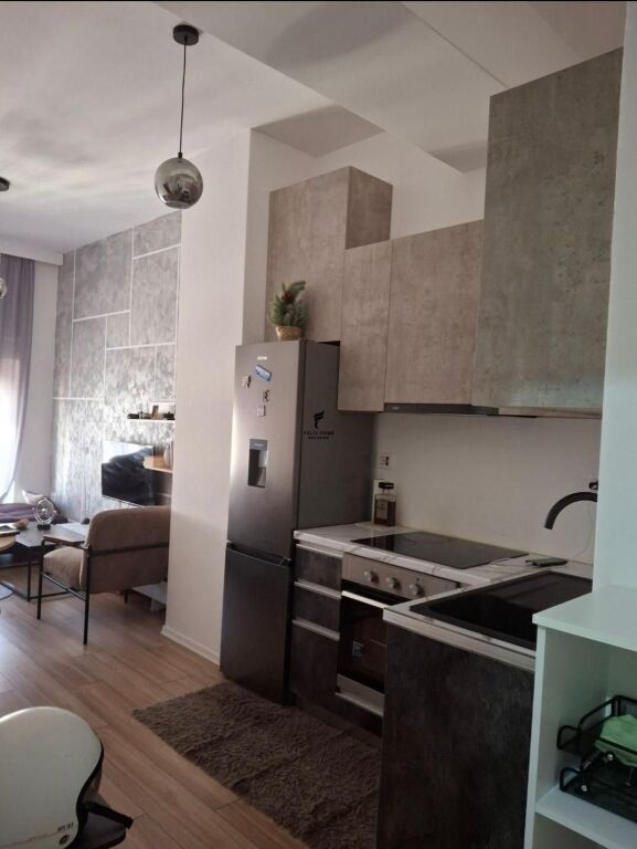 APARTAMENT ME QERA 1+1 ALI DEMI 50.000 LEKE FH-80026
