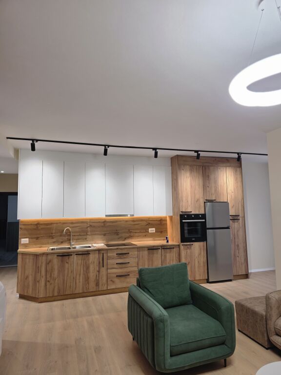 SHITET APARTAMENT 2+1 – RRUGA "MIGJENI", TIRANË