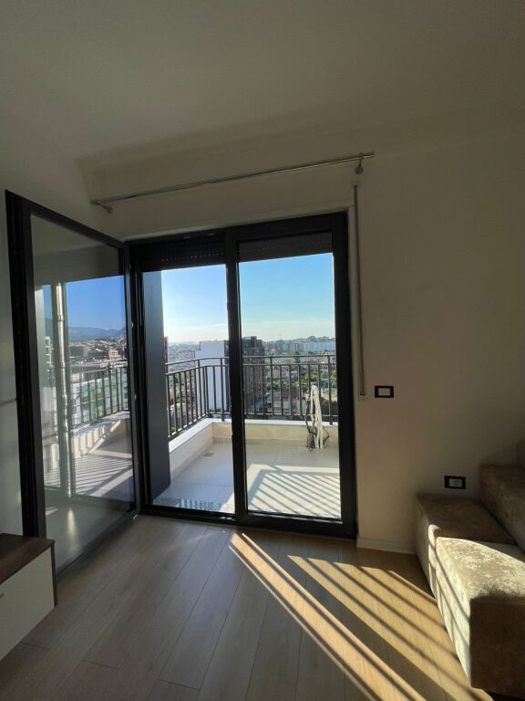 Apartament me qera 1+1- 📍Bulevardi Ri, kompleksi Ndregjoni- 550 mije leke