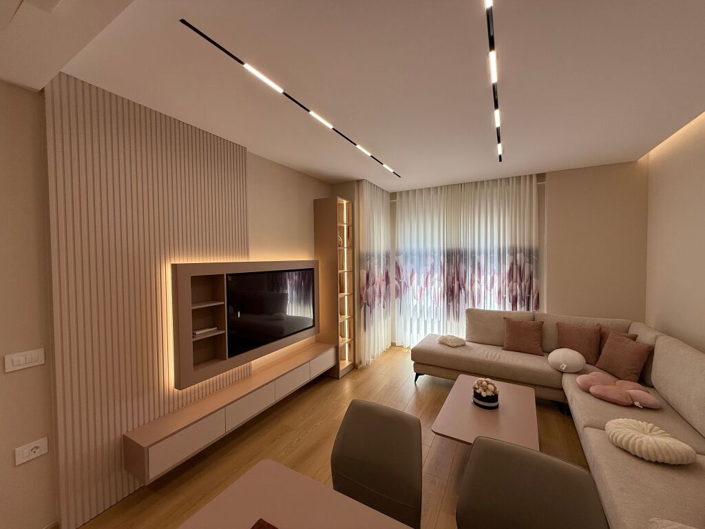Apartment 2+1+Parking Space for rent at Zogu i Zi