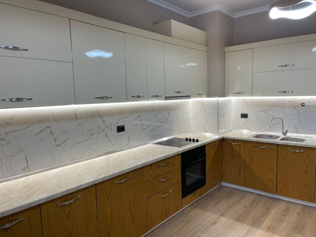 Apartament modern 1+1+Post parkimi  per qira ,Rruga e Kosovareve