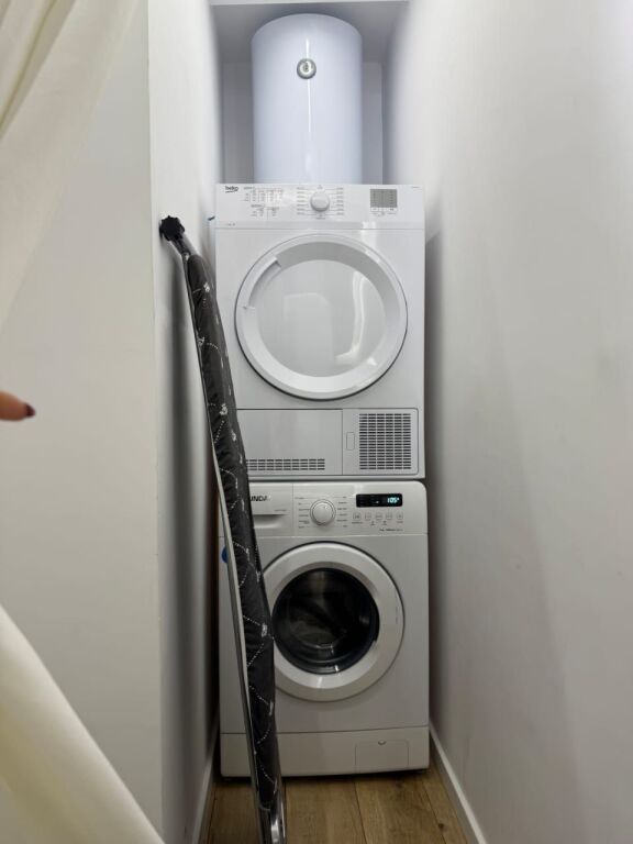 Grasoniere me qera - 📍21 Dhjetori, prane Vodafone - 550 mije leke