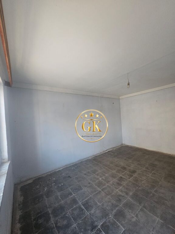 🏡 VENDESI APPARTAMENTO 2+1 VICINO ALLA SCUOLA QEMAL MICI DURRËS