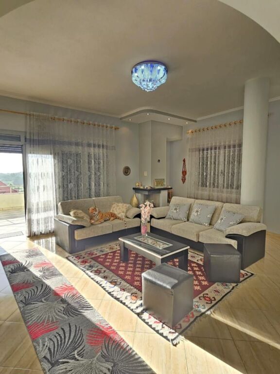 🏡 **JEPET ME QERA SUPER APARTAMENT 3+1 NË SHIJAK**