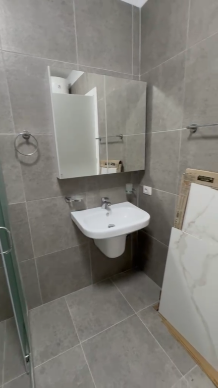 Apartament 2+1 per qera Univers City !