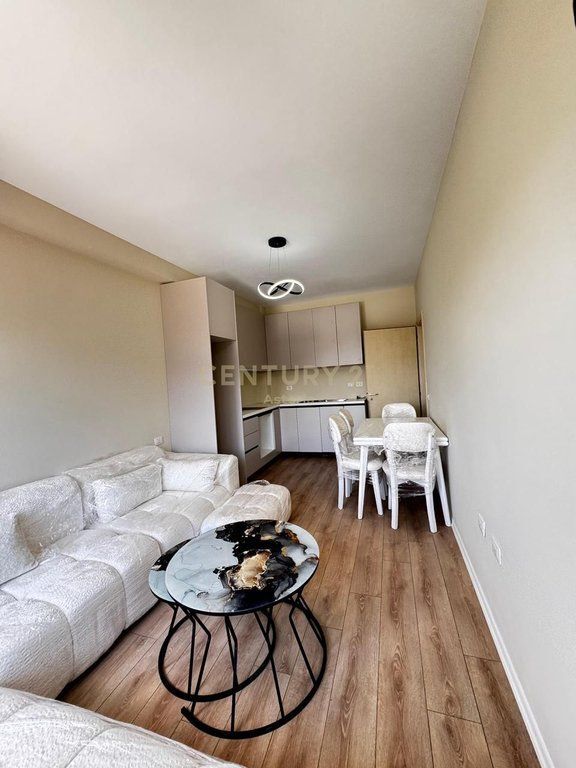 APARTAMENT 2+1 PER SHITJE NE ASTIR, KOMPLEKSI MOLLA