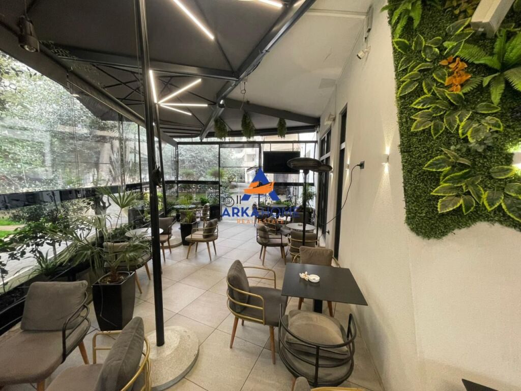 LOCALE IN AFFITTO PRESSO IL COMPLESSO MAGNET 260M2 1500 EURO NETTI