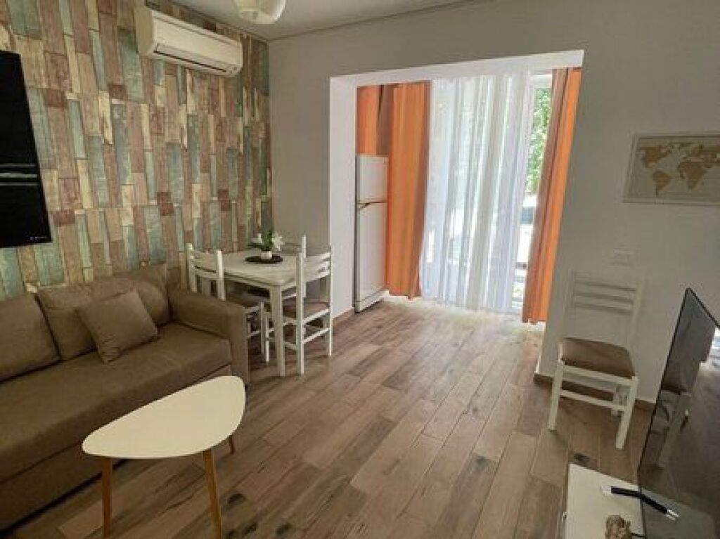 In vendita, appartamento 1+1, Mine Peza, Tirana