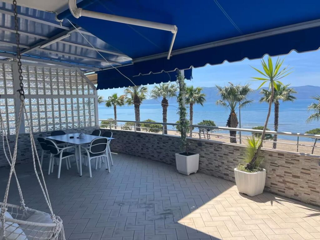 Appartamento In Affitto Sul Lungomare