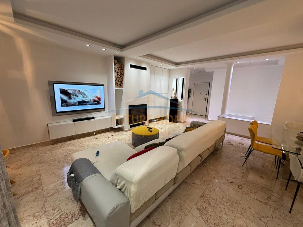For sale, Apartment 3+1+2+Garage+Storage, Dry Lake, Tirana