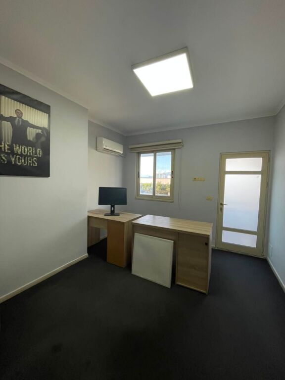 Business Premises for Rent - Lake View