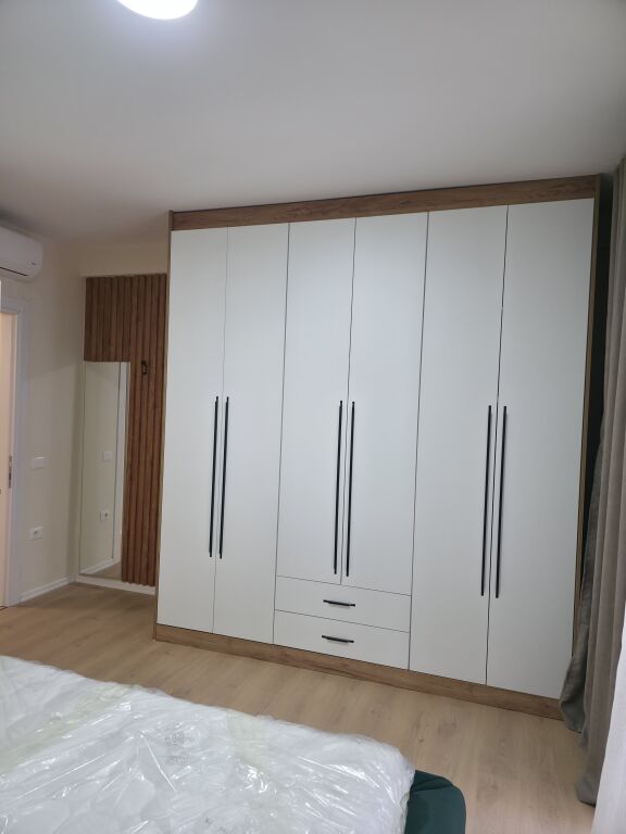 SHITET APARTAMENT 2+1 – RRUGA "MIGJENI", TIRANË