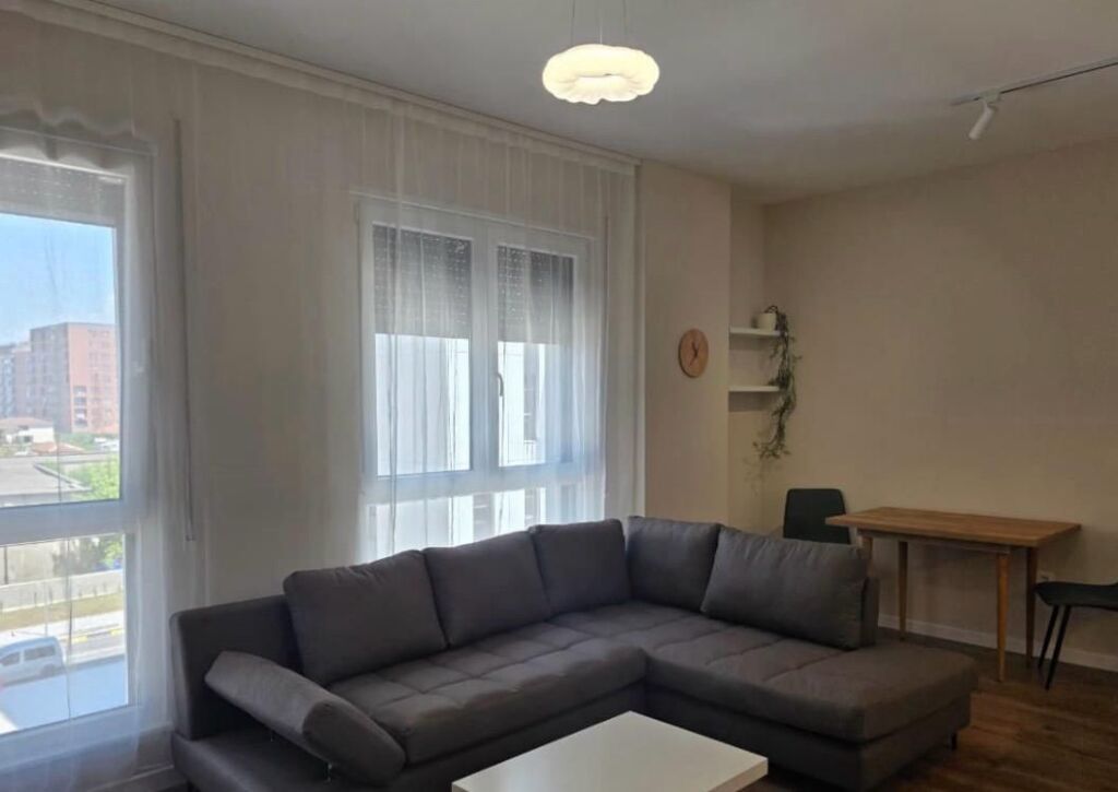 Apartament me qera 1+1 - 📍5 Maj, rezidenca Tirana Uptown