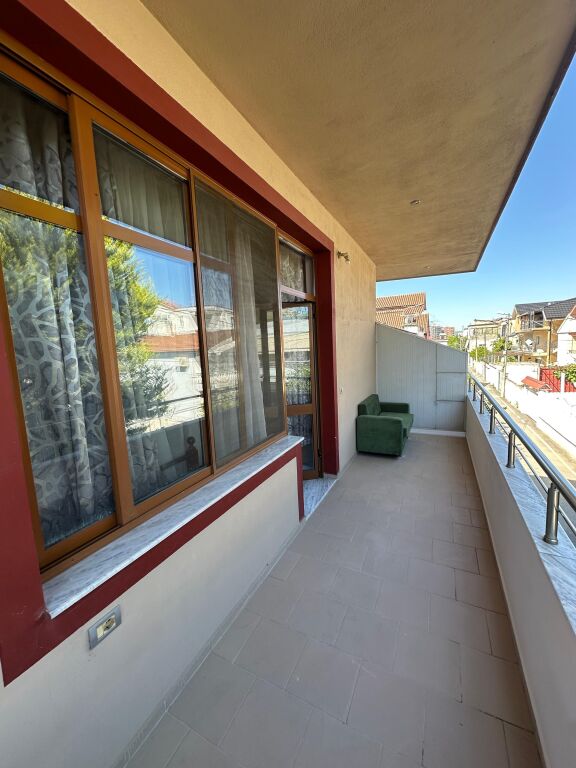 Monolocali in affitto vicino a Bulevardit te Ri
