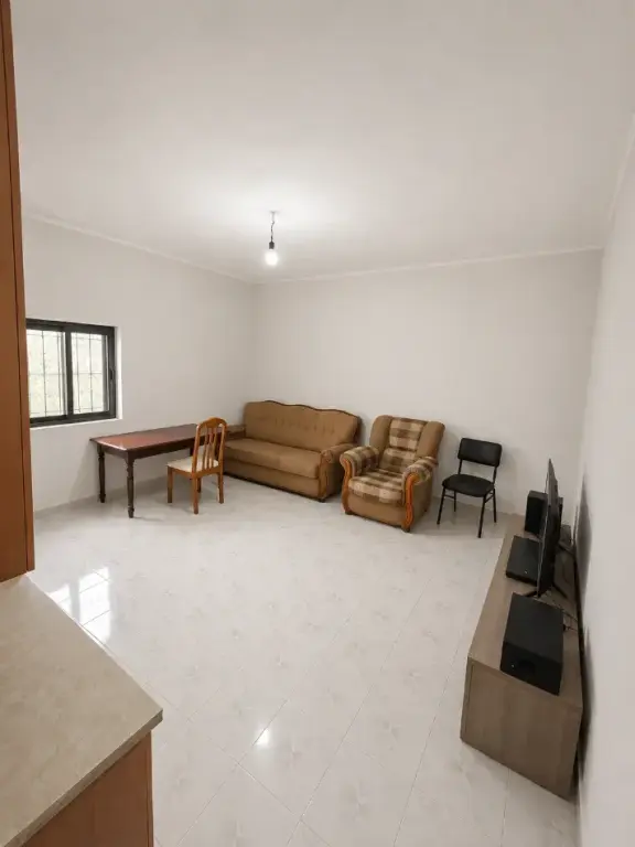 Sale | Vilë 3 + 1 | 500 m larg QSUT | 200000 €