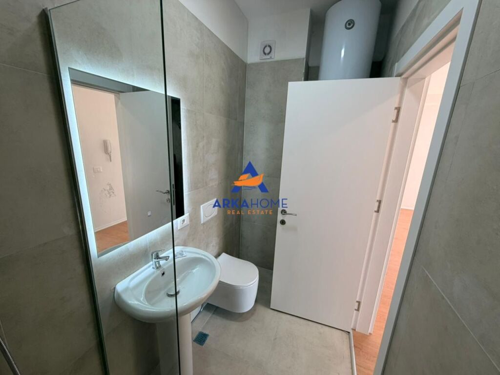JEPET ME QERA APARTAMENT 2+1+2+BALLKON TE “RESIDENCA STAR BOSKO” 65000 LEKË