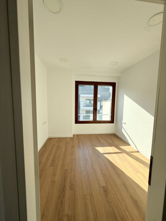 🏢 AMBIENTE UFFICIO con 4 uffici IN AFFITTO A DELIJORGJI