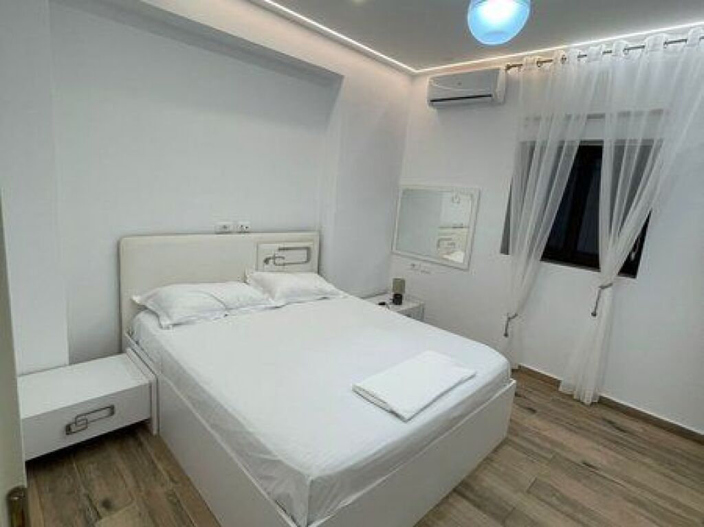 In vendita, appartamento 1+1, Mine Peza, Tirana
