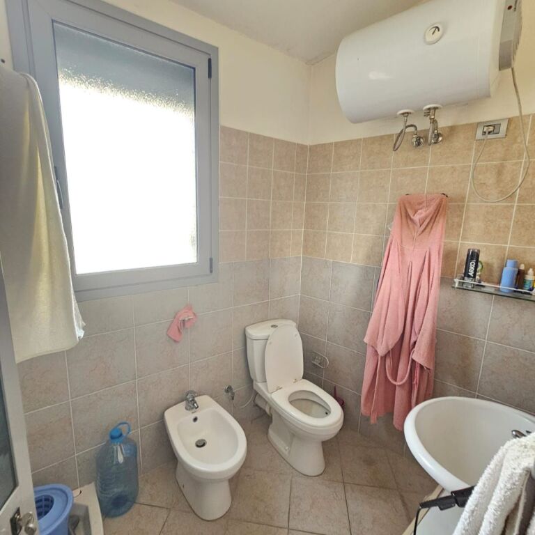 🏡 **JEPET ME QERA SUPER APARTAMENT 3+1 NË SHIJAK**