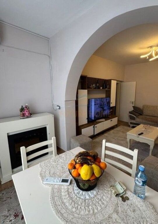 In vendita, appartamento 1+1+ veranda, Kinostudio, Tirana.