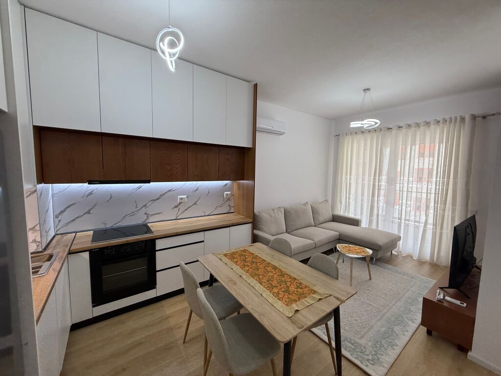 📣 AFFITTO SUPER Appartamento 1+1 📍 Complesso Kadiu, Ali Dem 🛣️ Via “Pasho Hysa” ✨