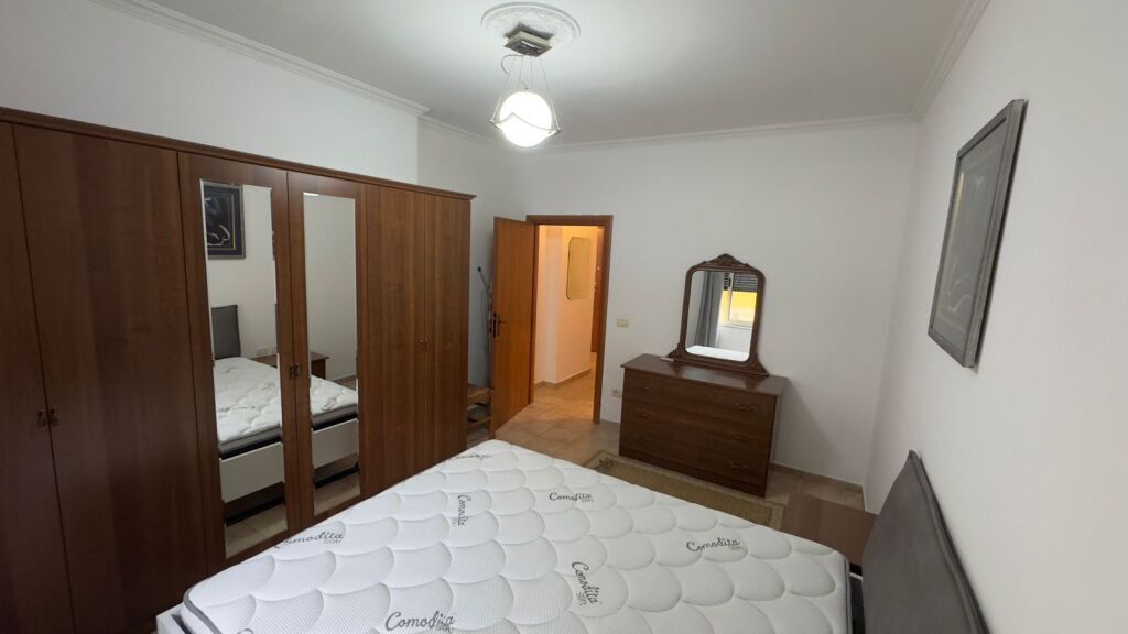 🏢Qender,Rruga Maliq Muco,jepet me qera apartament1+1,i mobiluar 65,000Leke   