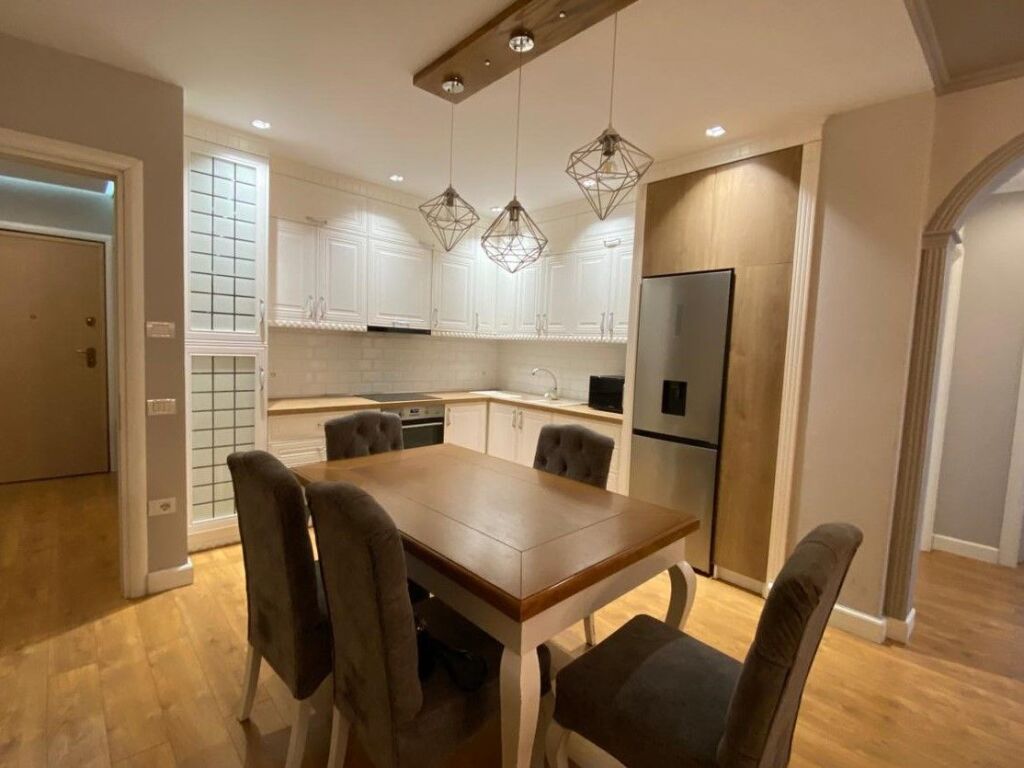 🏡 Jepet Apartament me Qira 3+1  📍 green city