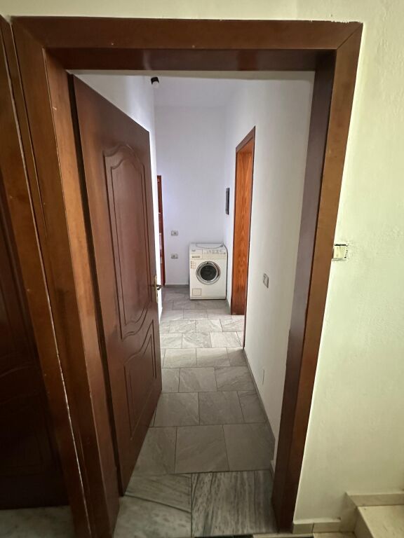 Monolocali in affitto vicino a Bulevardit te Ri