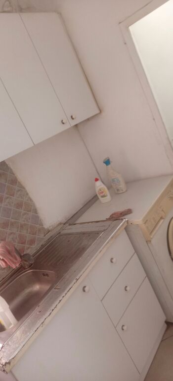 Monolocale 200 euro.Astir