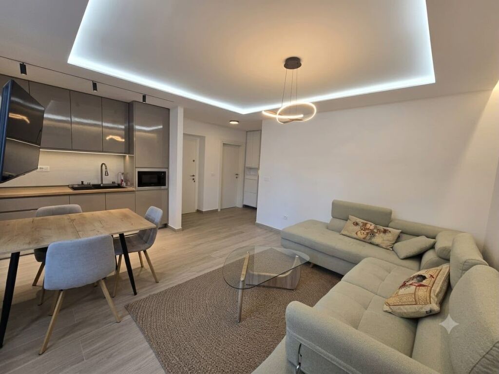 For sale, 2+1 Apartment, Brryli, Tirana. 184,000 €
