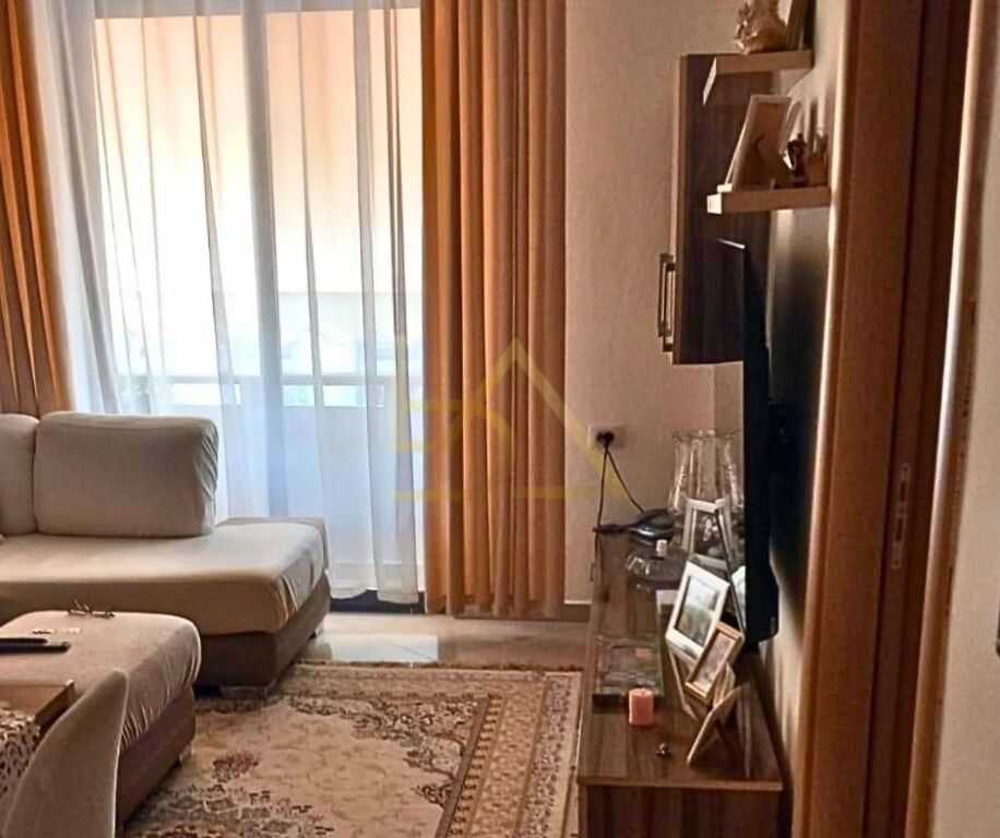 Shitet Apartament 2+1 – Qendra e Tiranës
