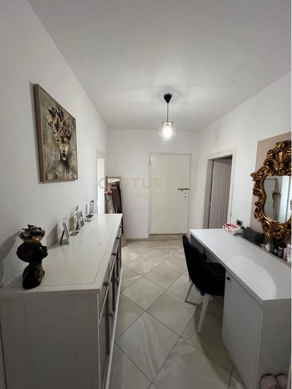 SHITET APARTAMENT 1+1+ VERAND NE LAPRAK!