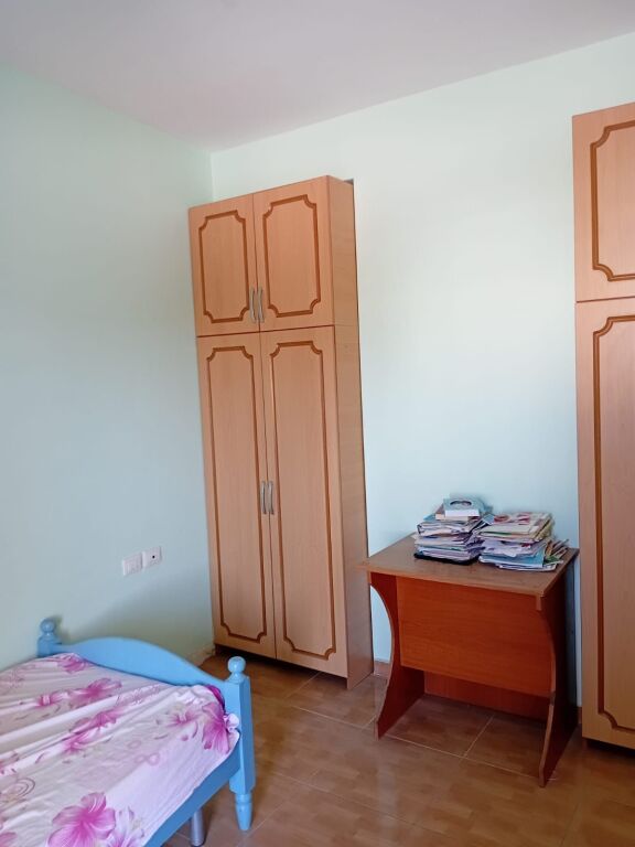 Apartament me qera