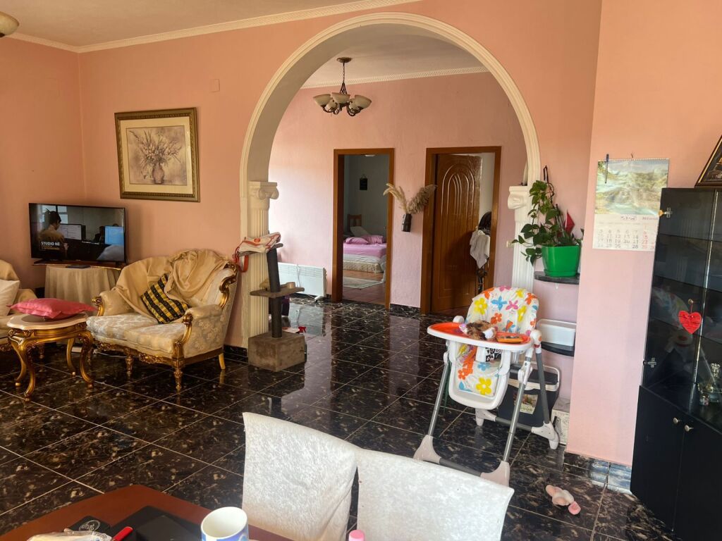 Qera | Shtëpi private 2 + 1 | Ali Demi | 600 €/muaj – pohled 2