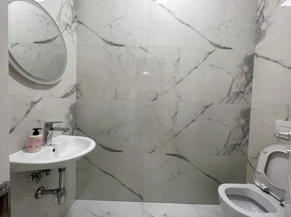 Apartament 2+1 per qira tek Rruga e Kosovareve.