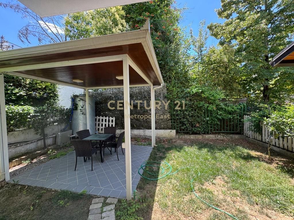Villa Elegante su 3 Piani in Affitto vicino a TEG – Sicurezza, Comfort e Privacy