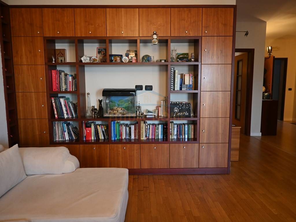 Vendita, Attico 3+1+3, Kodra e Diellit