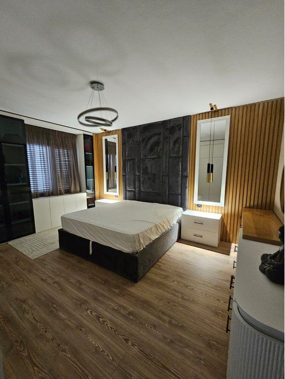 Shitet super apartament modern tek Rrethi i Astirit!