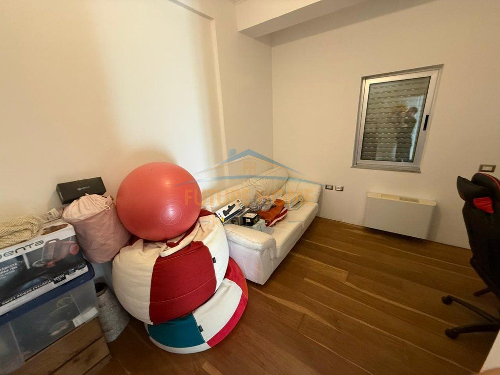 For sale, Apartment 3+1+2+Garage+Storage, Dry Lake, Tirana