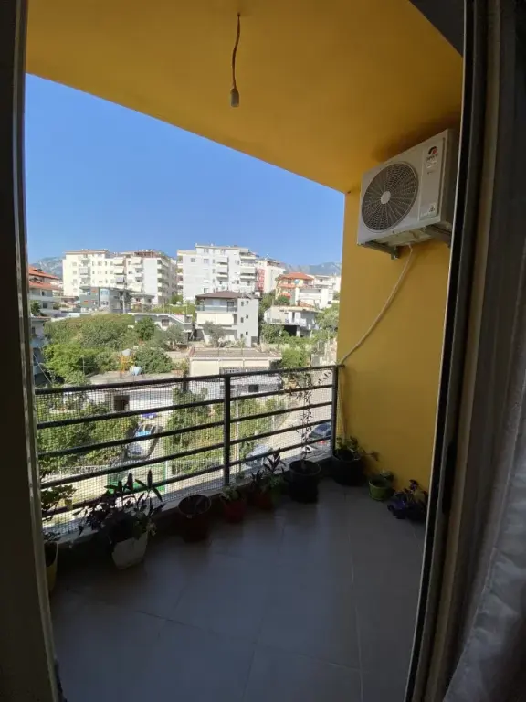 Appartamento 2+1 in affitto a Shkoze