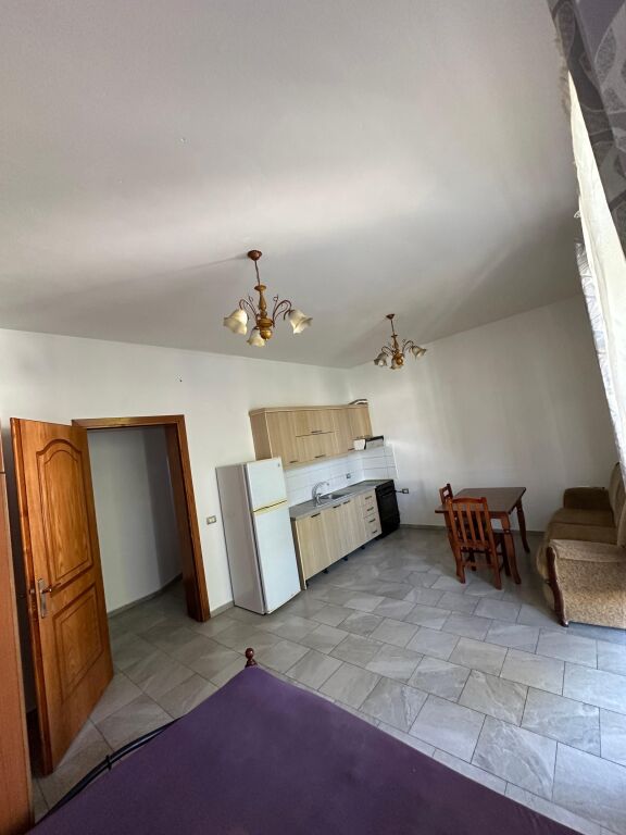 Monolocali in affitto vicino a Bulevardit te Ri
