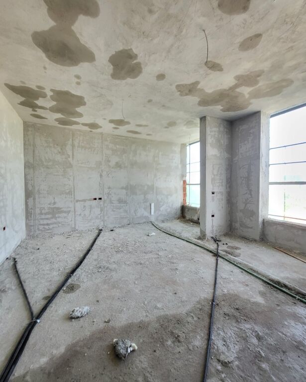 Shitet Apartament 2+1+2 Bulevardi i Ri !