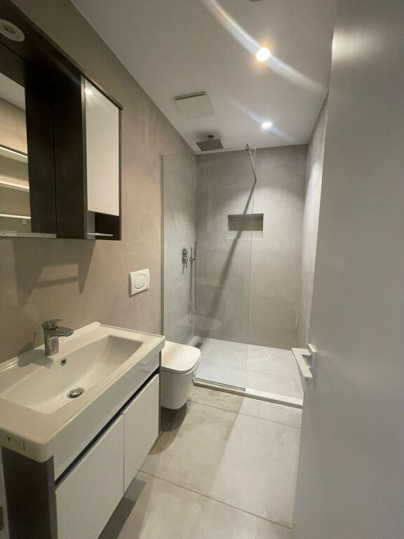 APARTAMENT PER QERA PRANE SPAK